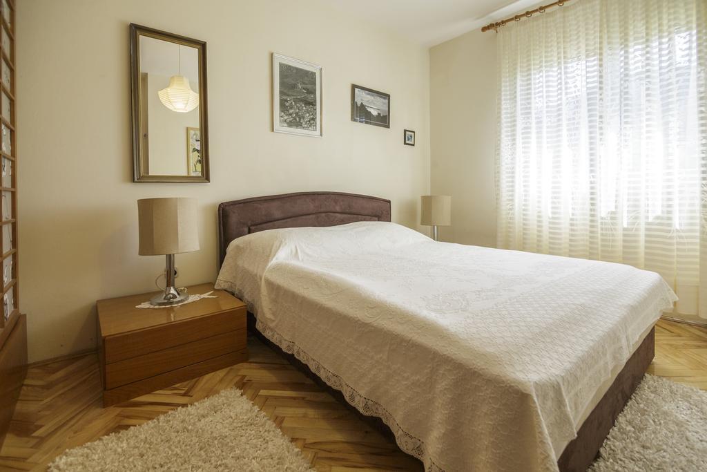 Apartments Popaj Komiza Ngoại thất bức ảnh