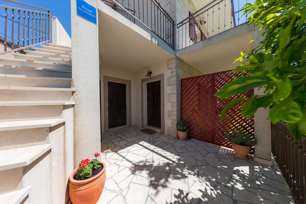 Apartments Popaj Komiza Ngoại thất bức ảnh