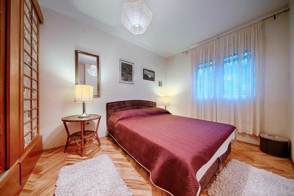 Apartments Popaj Komiza Ngoại thất bức ảnh